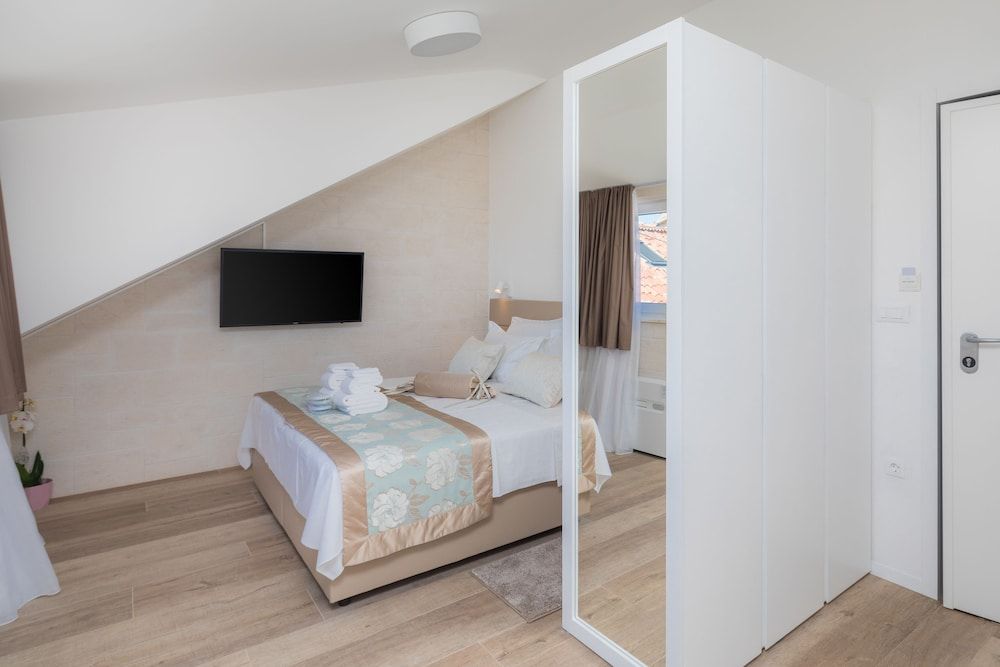undefined Mediterra residence 3