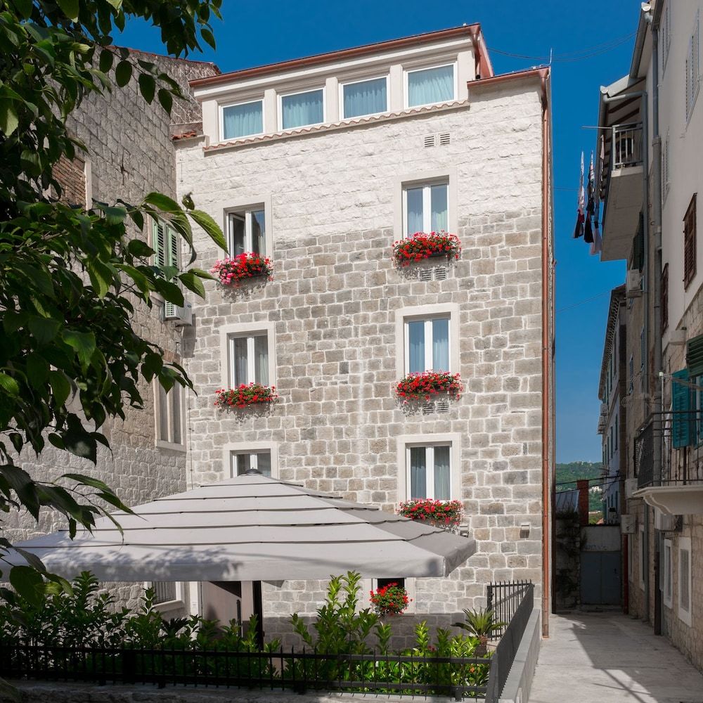 undefined Mediterra residence 4