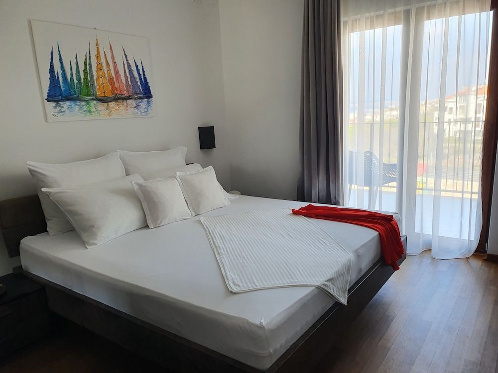 Pansion Preza Family Room, Balcony 5