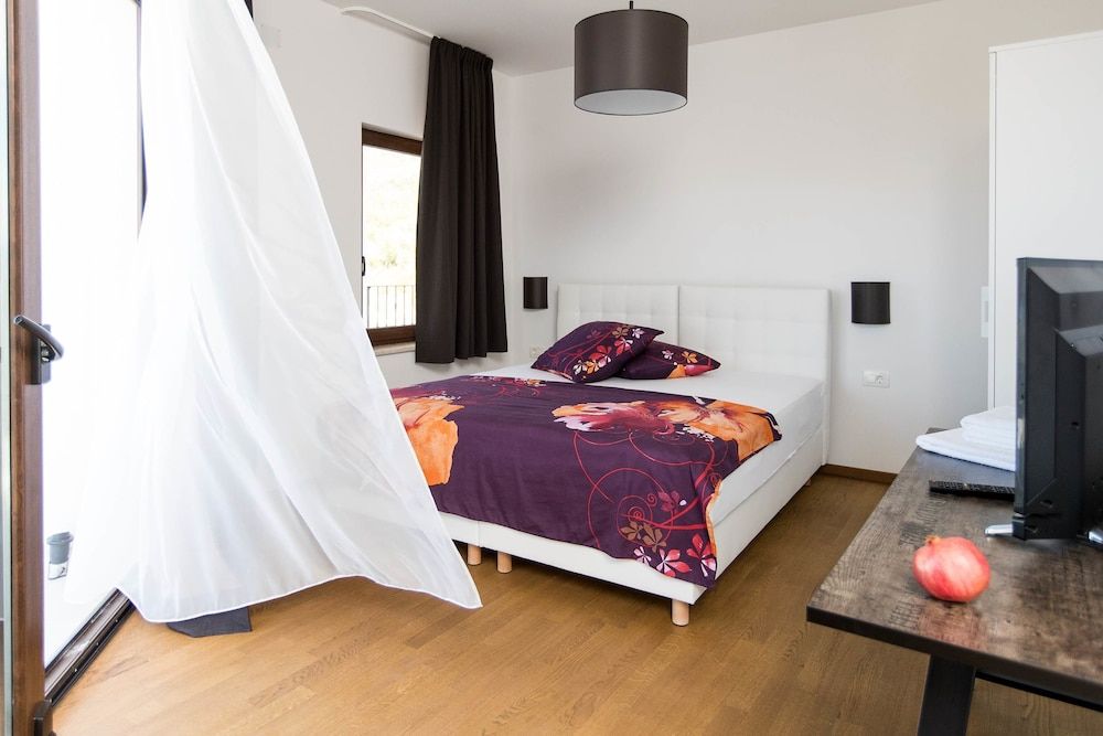 Pansion Preza Suite, Sea View 2