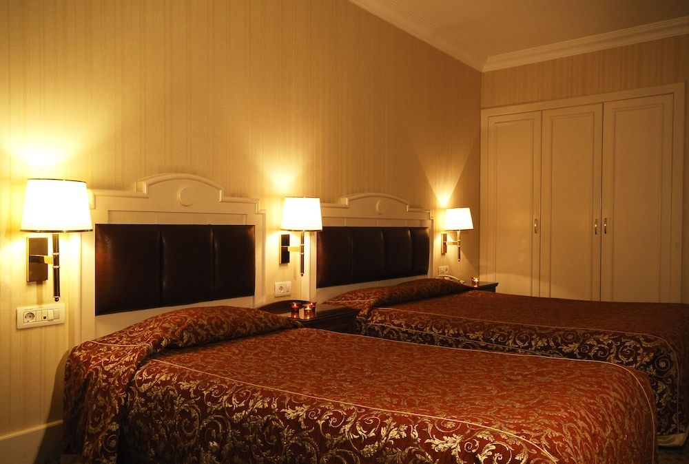 Taksim Metropark Hotel Standard Double or Twin Room