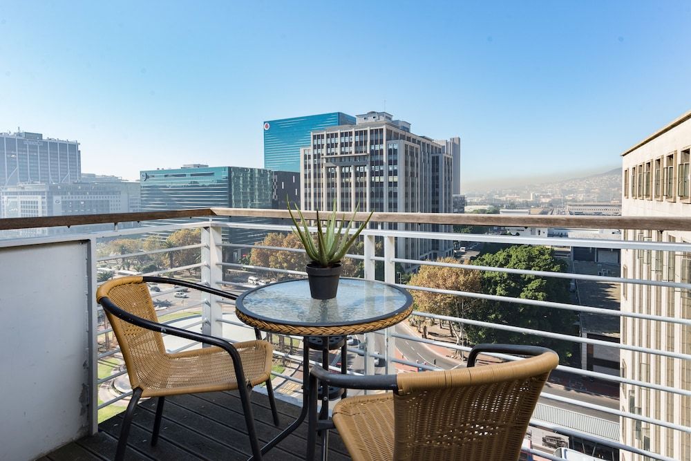 Fountain Suites 1001 Comfort Apartment, Multiple Beds, Non Smoking 7