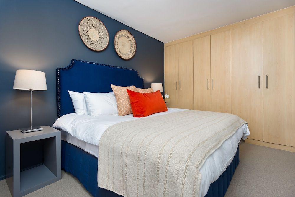 Fountain Suites 1001 Comfort Apartment, Multiple Beds, Non Smoking 4