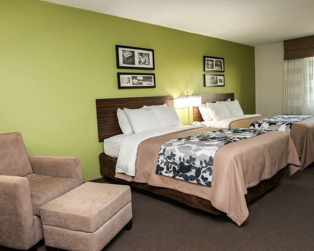 Standard Room, 2 Queen Beds, Non Smoking