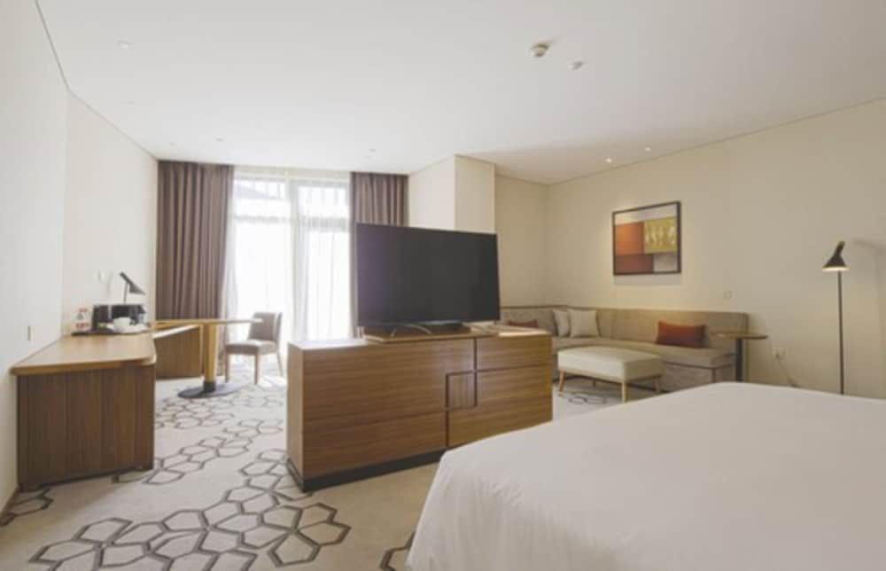 Room, Multiple Beds (Speciality)