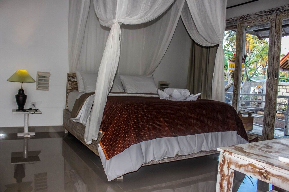 Angels Bungalow Nusa Penida Deluxe Double Room 2