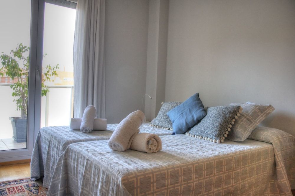 Suitur Barcelona  Olympic Apartment, 2 Bedrooms, Balcony 8