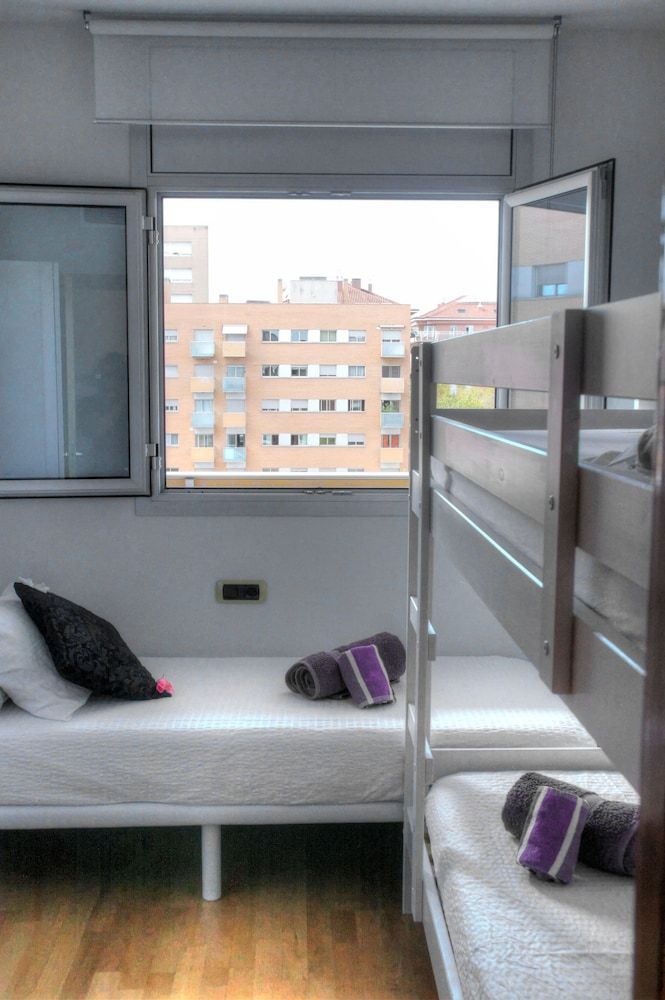 undefined Suitur Barcelona  Olympic 8