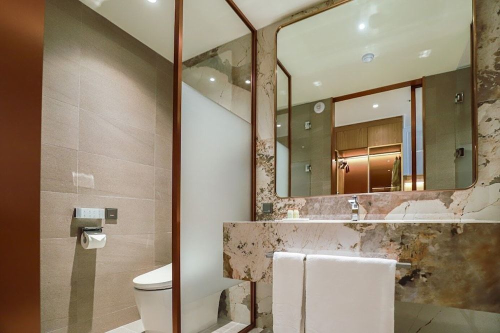 The May Hotel Business Twin 3