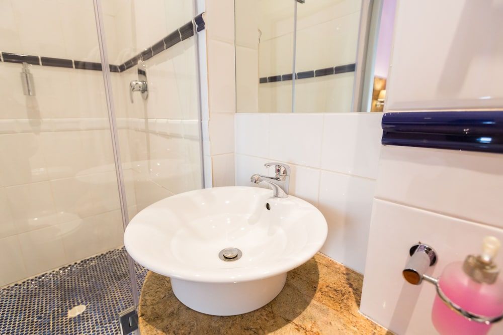 Sweetest Apartments Deluxe Apartment, 2 Bedrooms, Kitchen, Ground Floor 8