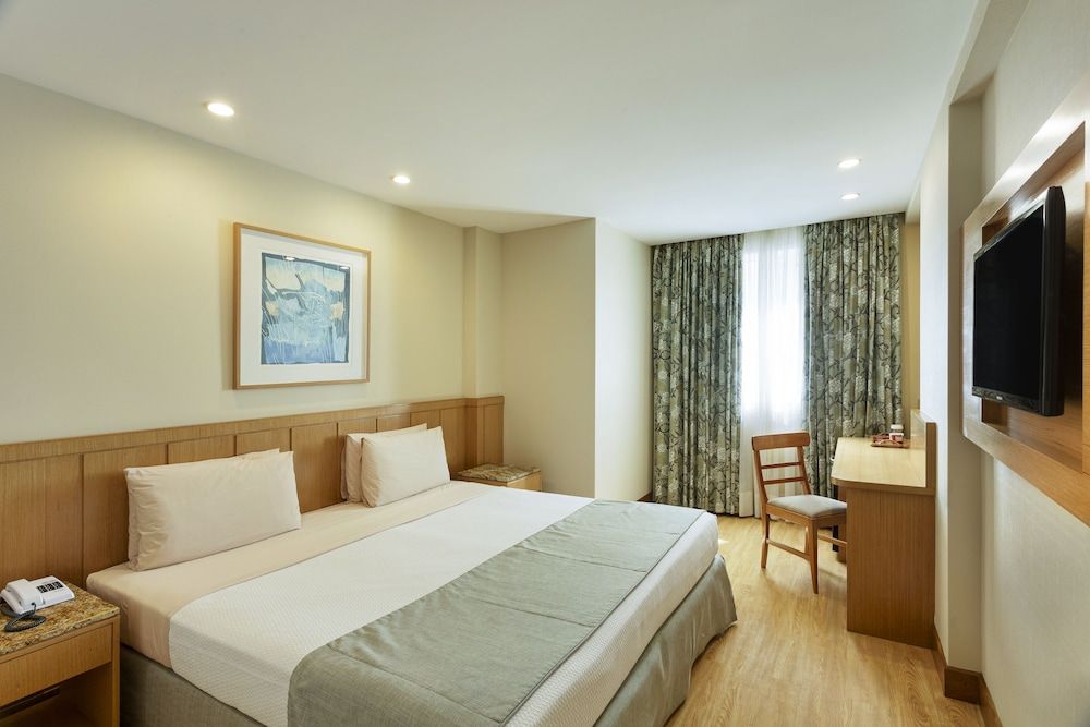 undefined Windsor Copa Hotel 10