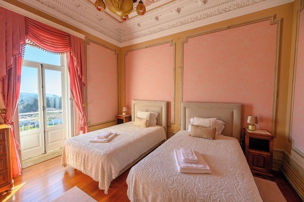 Panoramic Room
