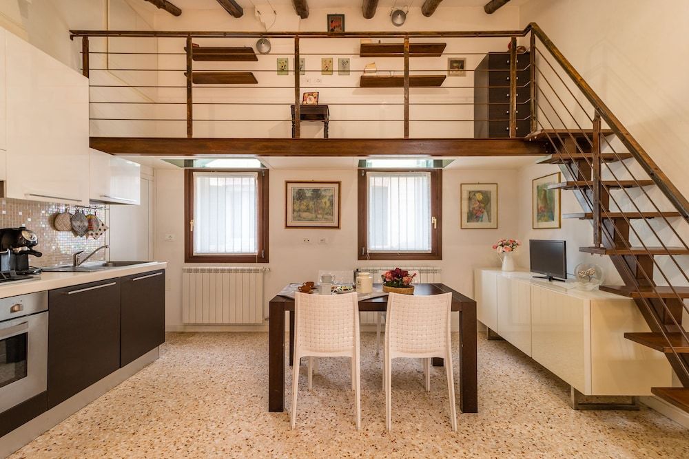 Corderie de la Tana Biennale Exhibition Apartment, 1 Bedroom 9