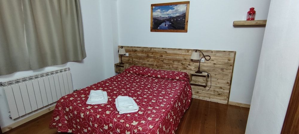 Hotelet de Betlan Standard Double Room, Mountain View 3
