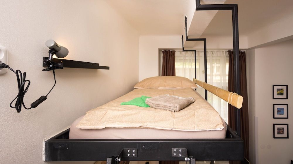 undefined Flying Bed Apartment close to Castle 5