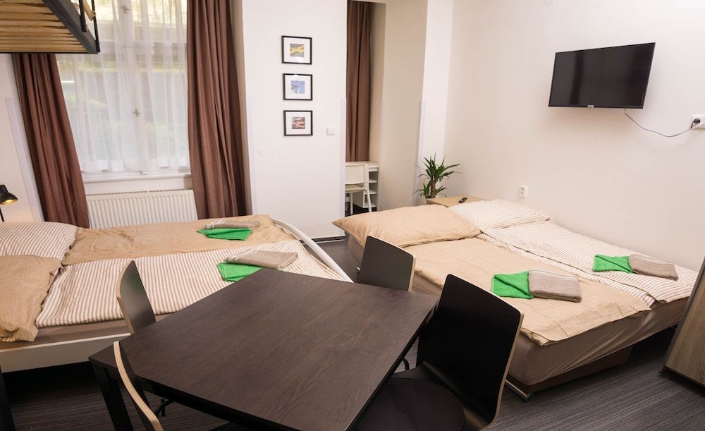 undefined Flying Bed Apartment close to Castle 6