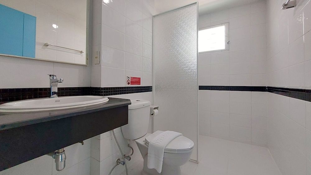 Fullroom 77 Srinakarin Family Suite, Connecting Rooms 7