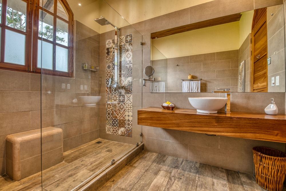 El Castillo Boutique Luxury Hotel Suite, 1 King Bed, Ocean View 7