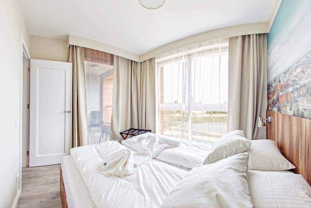 Apartment, River View (214a)