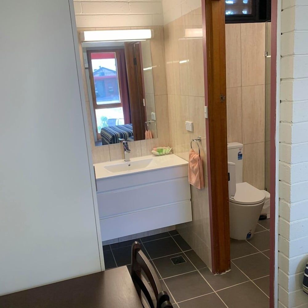 Finley Motel Double Room 6