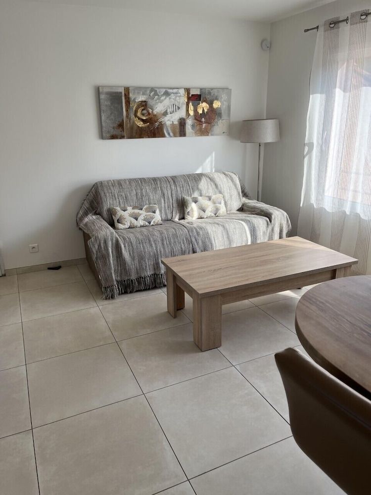 Superior Cottage, Private Bathroom, Pool View (Lesquirou)