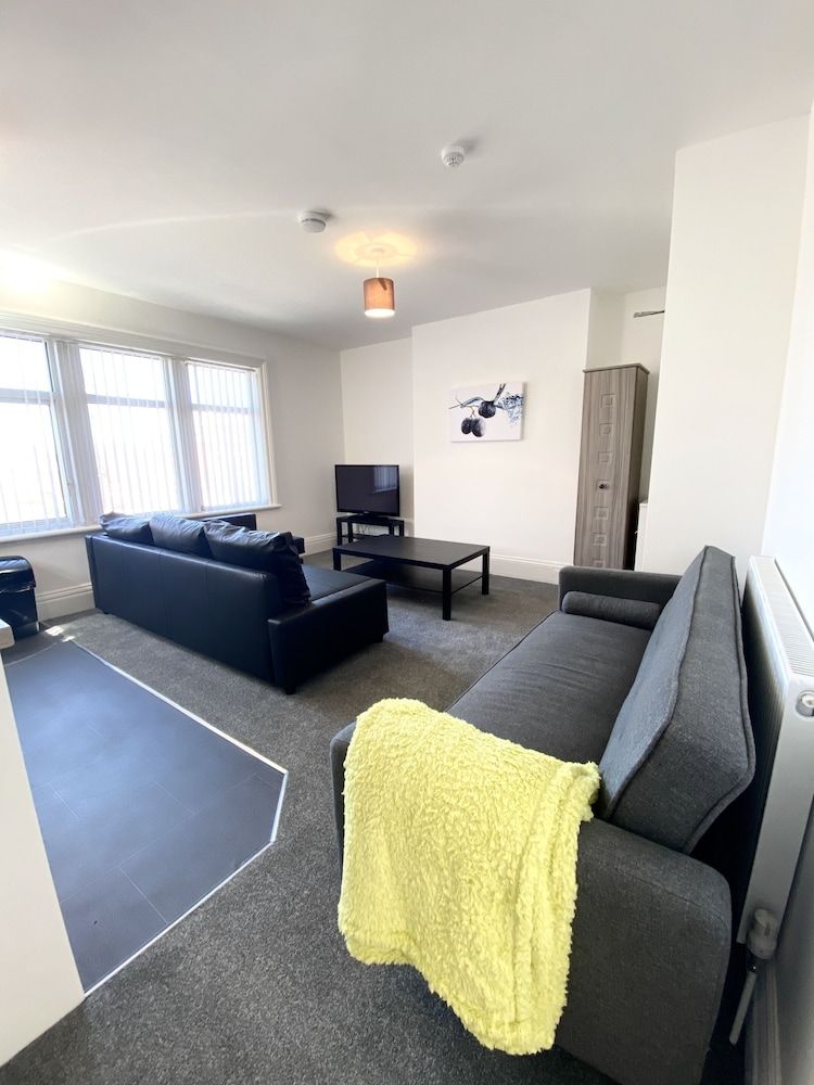 Cherry Property - Hornby Road Standard Apartment, Ensuite (Grape Suite ) 3