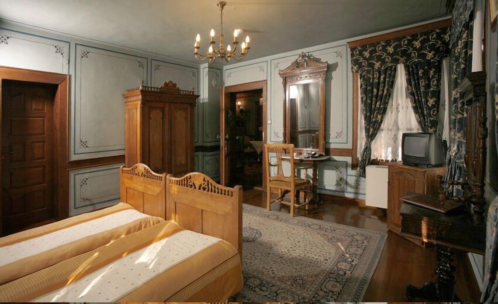 Old Legends Antique Double Room, City View, Garden Area 14