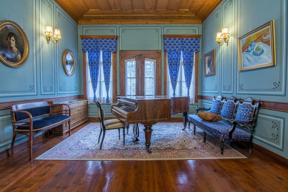 Old Legends Antique Double Room, City View, Garden Area 20