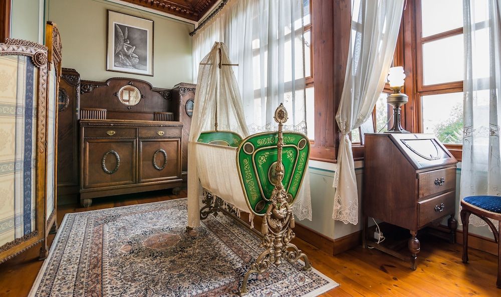 Old Legends Antique Double Room, City View, Garden Area 16