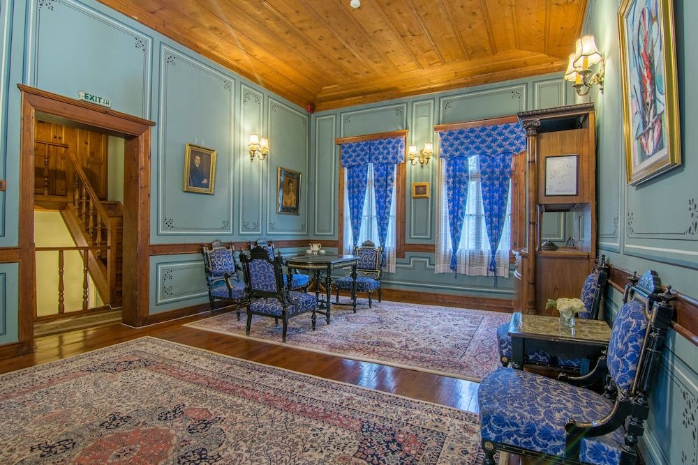 Old Legends Antique Double Room, City View, Garden Area 19