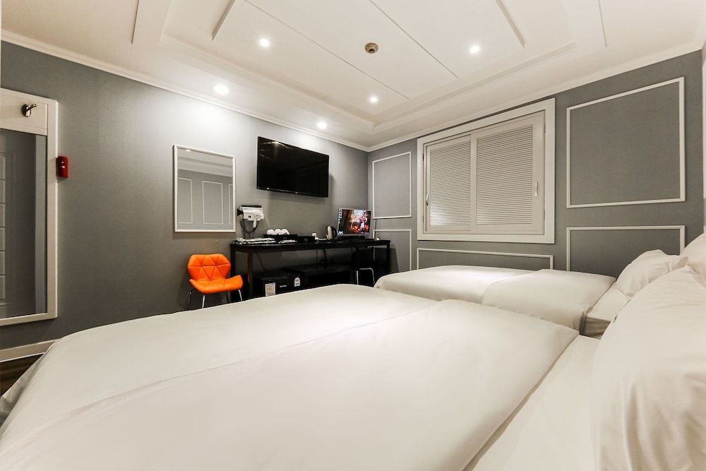 undefined ING Hotel 5