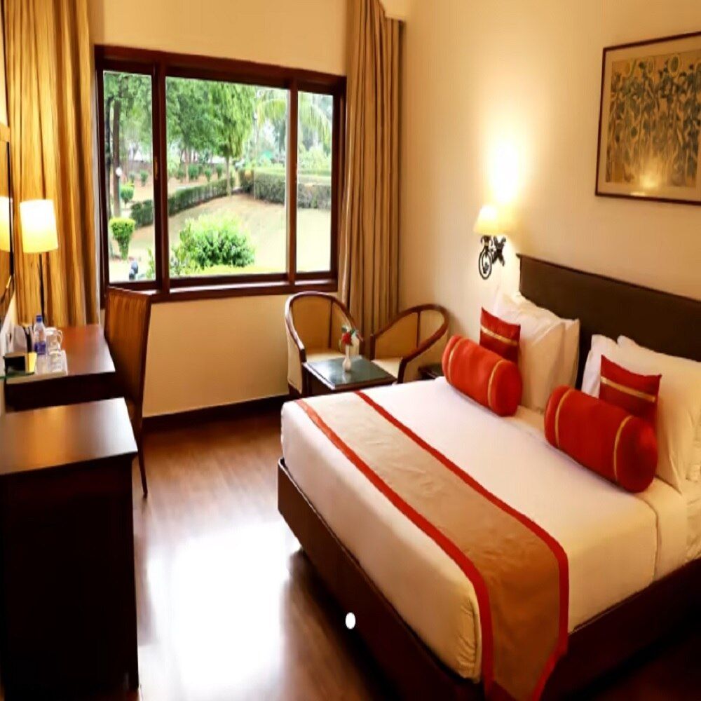 Clarks Khajuraho Deluxe King Bed Garden View Room 2
