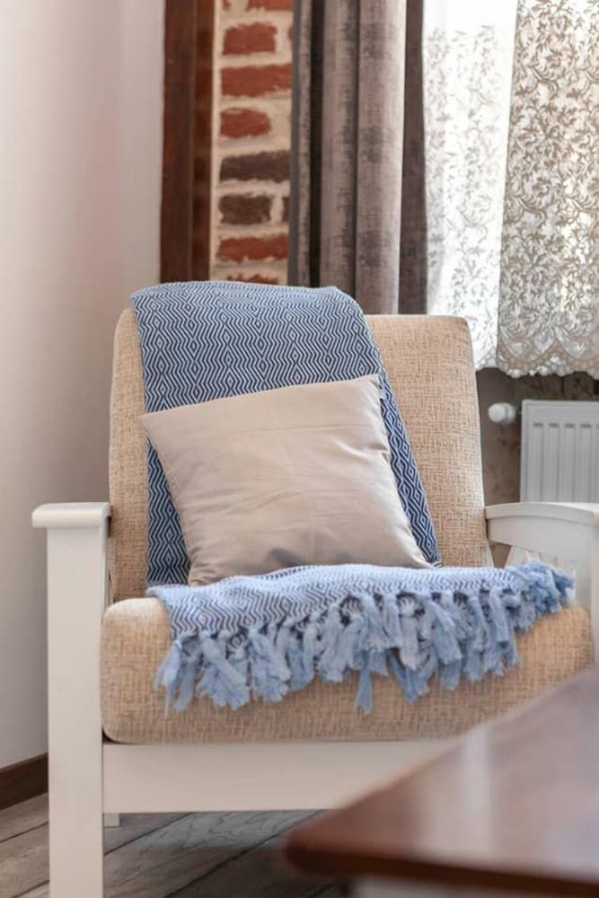 Cozy Studios on Freedom Square Luxury Studio, Kitchen, Courtyard View 30