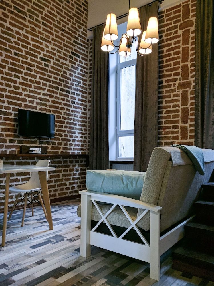 Cozy Studios on Freedom Square Luxury Studio, Kitchen, Courtyard View 54