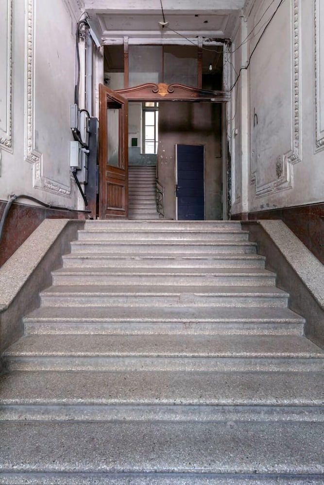 Cozy Studios on Freedom Square Luxury Studio, Kitchen, Courtyard View 19