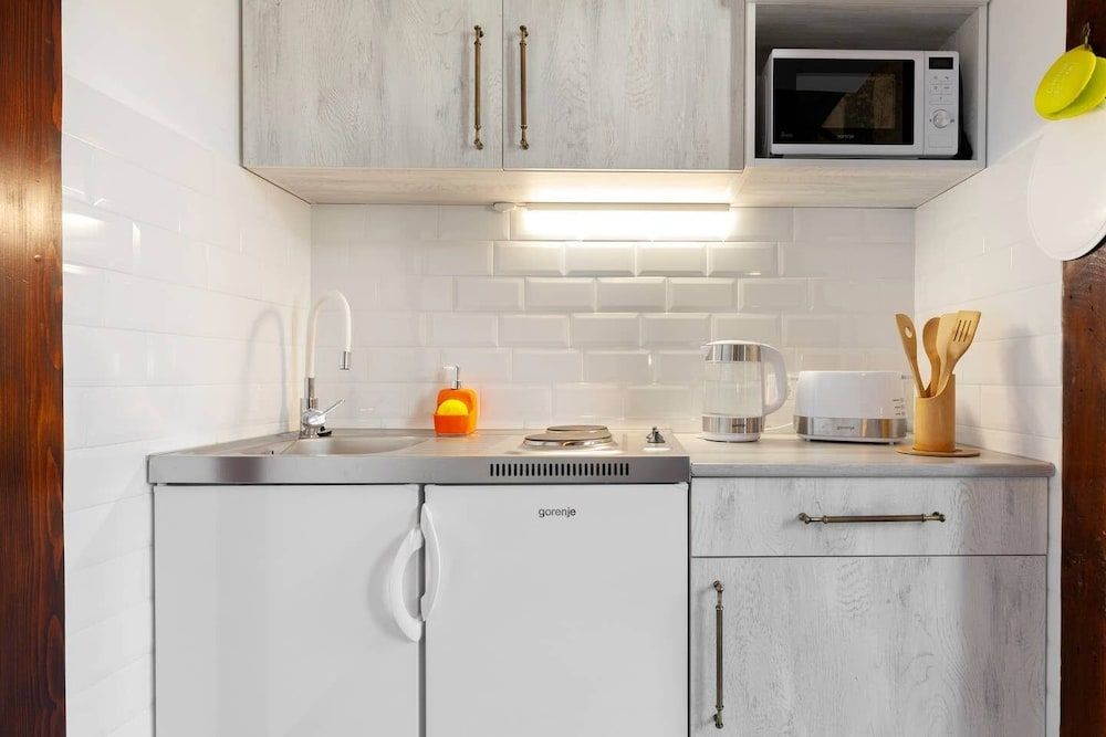 Cozy Studios on Freedom Square Luxury Studio, Kitchen, Courtyard View 44