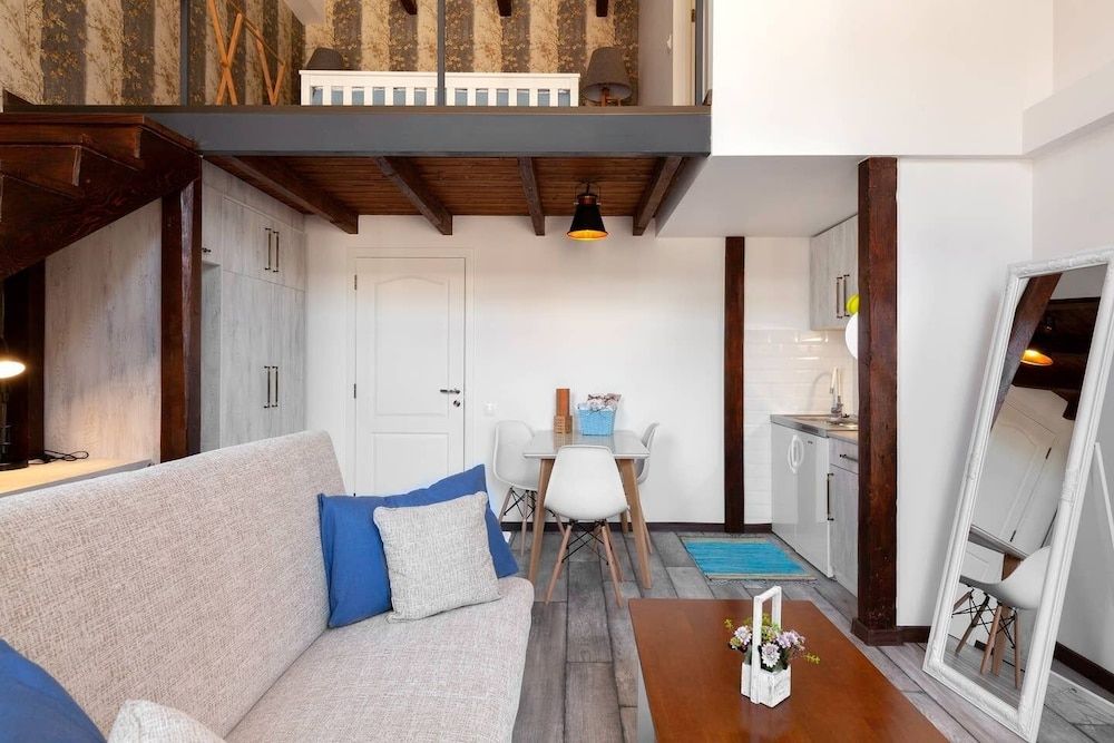 Cozy Studios on Freedom Square Luxury Studio, Kitchen, Courtyard View 52