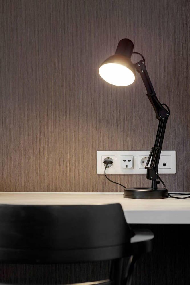 Cozy Studios on Freedom Square Luxury Studio, Kitchen, Courtyard View 25