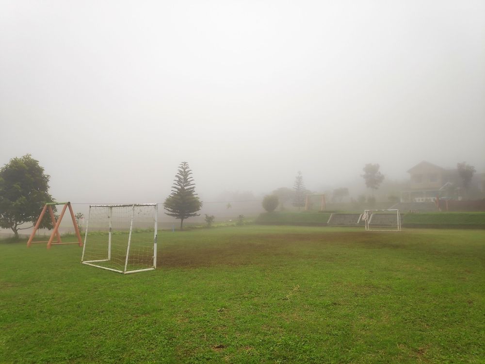 Degung Hillside Family Room 10