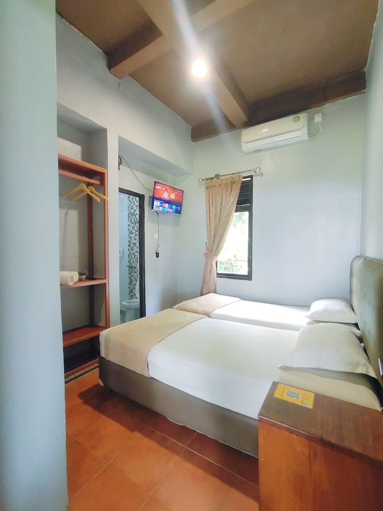 Degung Hillside Standard Room 5