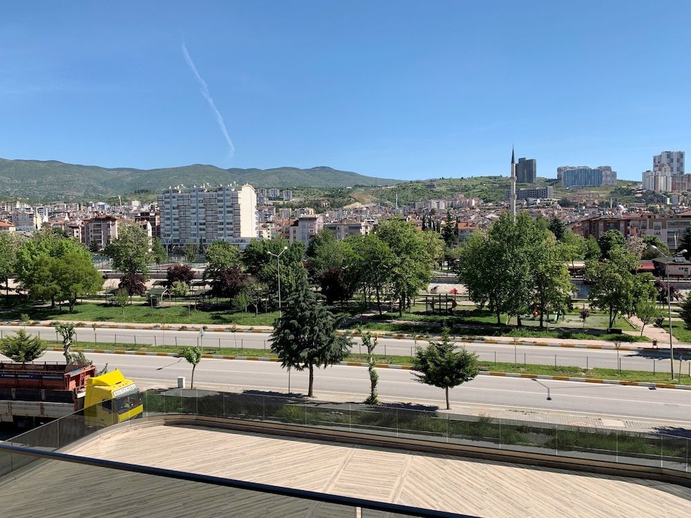 Khall Suite's Grand Suite 4