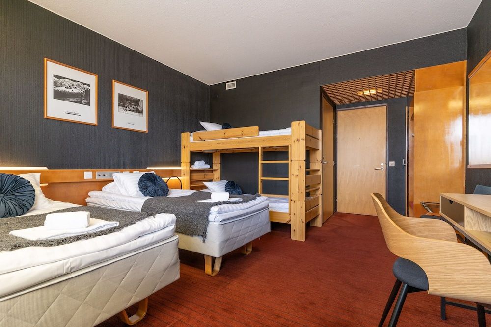 Hotelli Jämsä Basic Quadruple Room 4