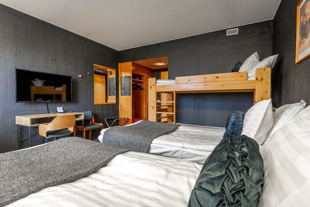 Hotelli Jämsä Basic Quadruple Room 5