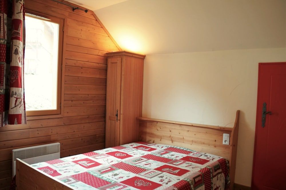 Chalet, 2 Bedrooms, Valley View (6)