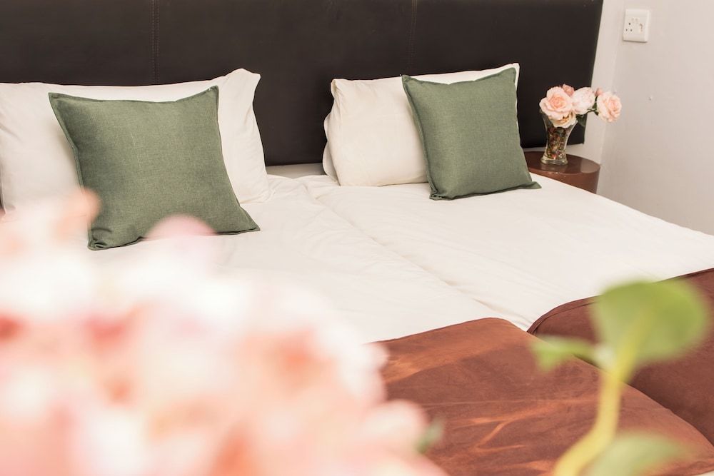 Mauya Guesthouse Basic Single Room, 1 Queen Bed 2