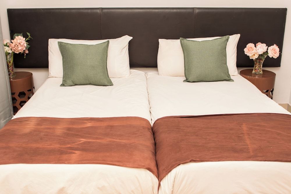 Mauya Guesthouse Basic Single Room, 1 Queen Bed 4