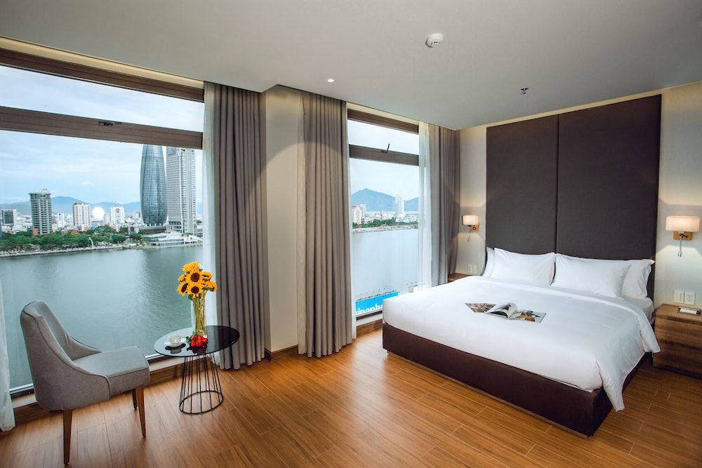 undefined Glamour Hotel Da Nang 10