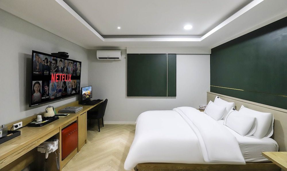 Hotel Primo Standard Room (Check-in at 7pm on Sat&Sun) 2