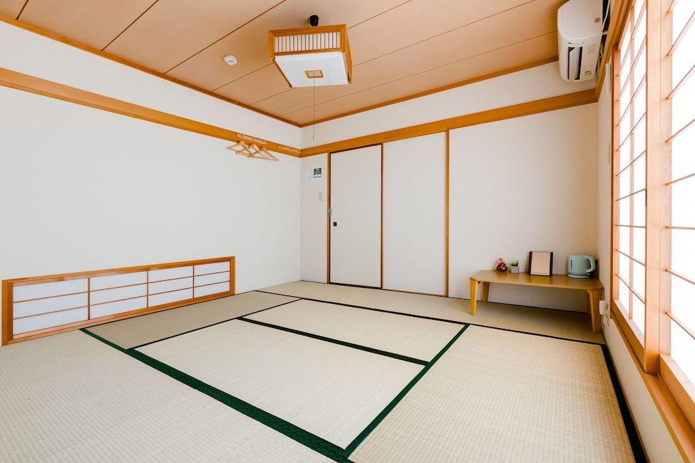 undefined Plus 9 Station Inn 6