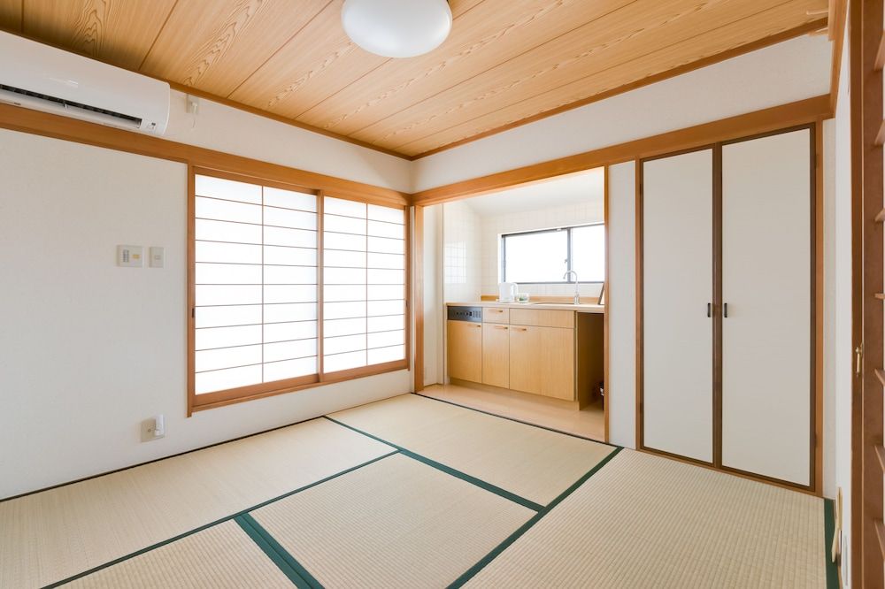 undefined Plus 9 Station Inn 2